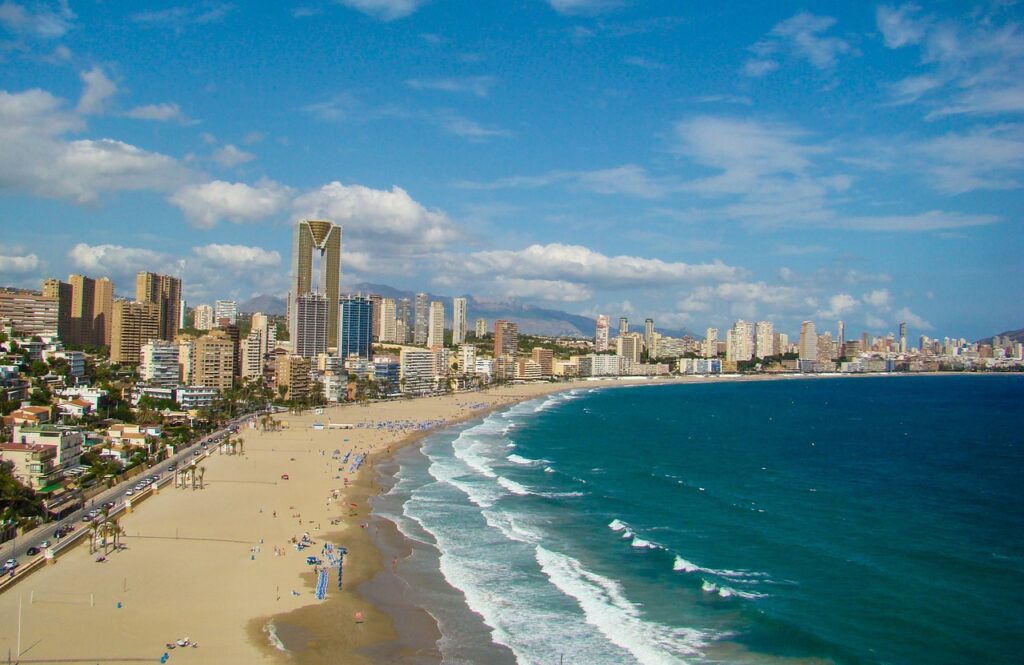 A Digital Nomads Blueprint to Staying 1–3 Months in Benidorm