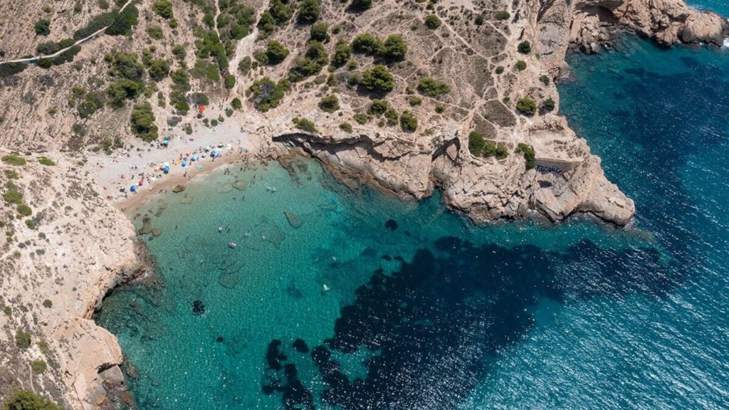 Cala Almadrava