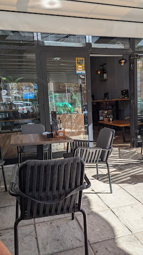 Easy Coffee Bakery 13