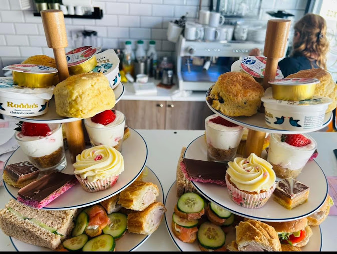 Aromas British Cafe 10