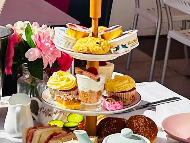 Aromas British Cafe 8