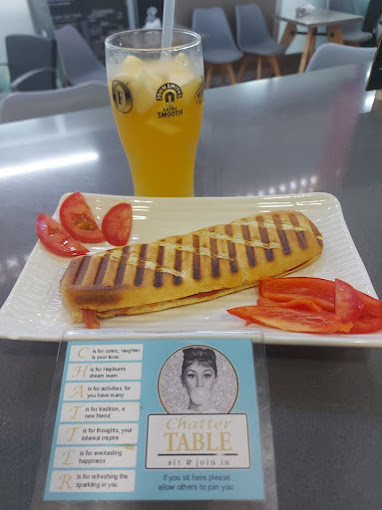 Breakfast at T fannys 3