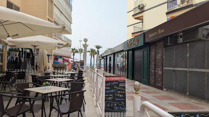 Cafe Leroy 14