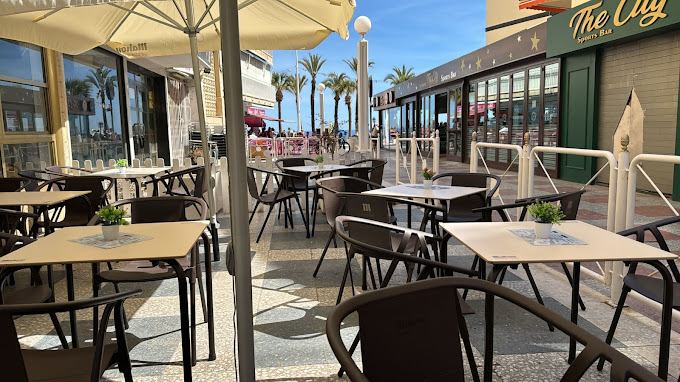 Cafe Leroy