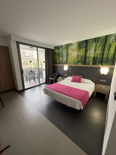 Flash Hotel 13