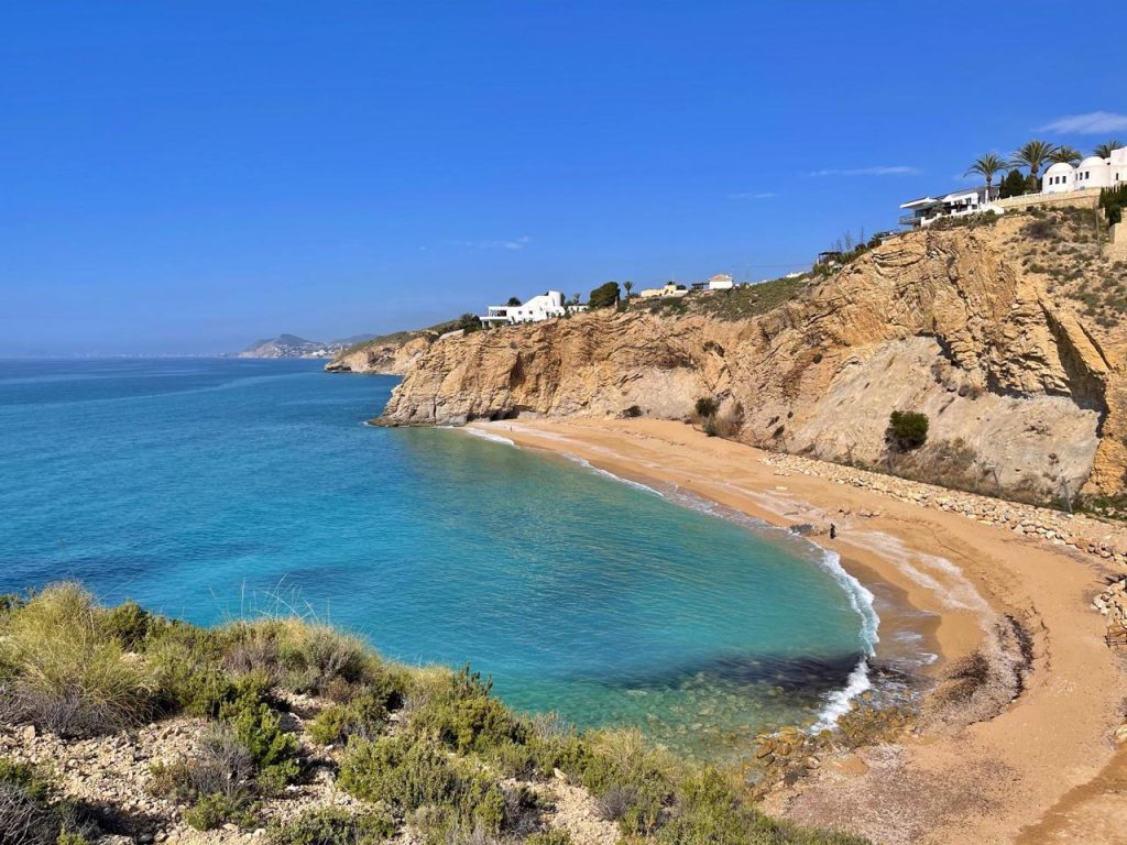 cala bol nou villajoyosa