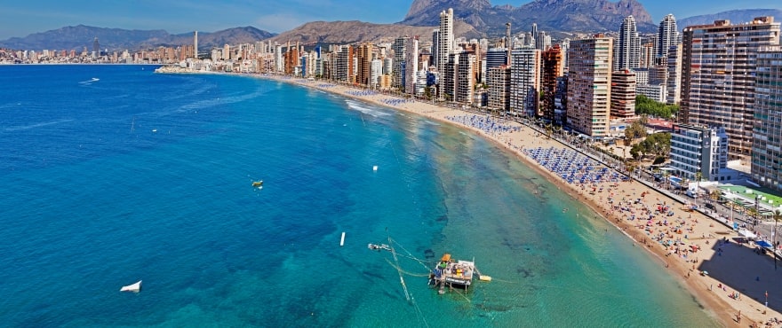 living near Playa de Levante