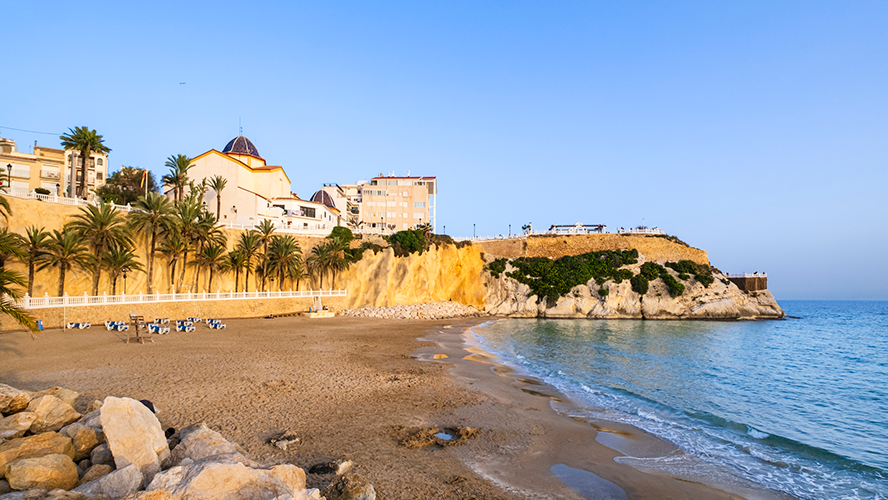 quiet beaches Benidorm