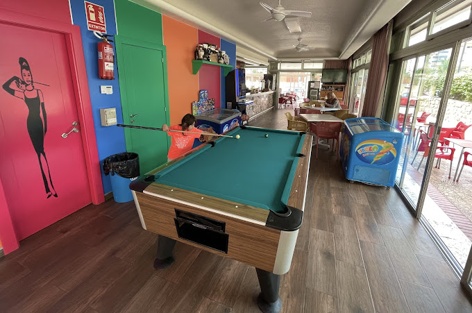 Cafeteria Playmon Park 16