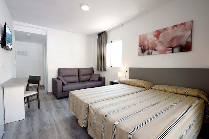 Hostal Anna Benidorm 5