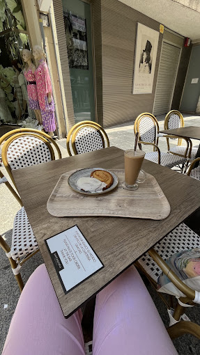 Santagloria Coffee Bakery 14