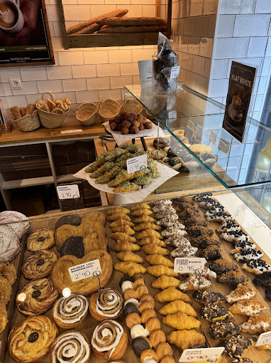 Santagloria Coffee Bakery 20