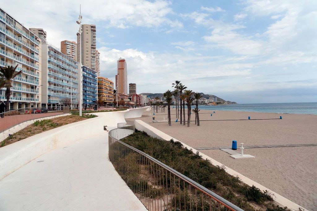 living in Benidorm without a car