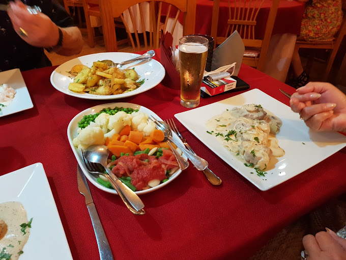 Ians Restaurant 2