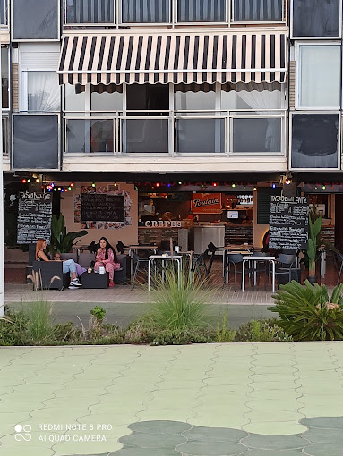 Paseo Beach Cafe 10