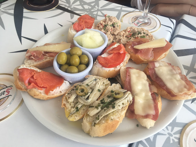 Zodiac Cafe 6