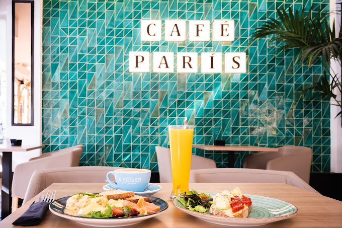 Cafe Paris Benidorm 2