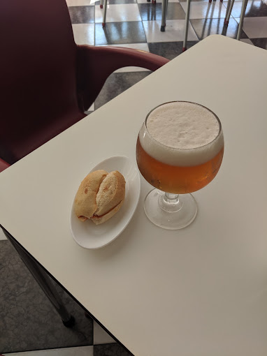 Cafeteria Jl Bar 4
