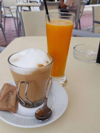 Cafeteria Panaderia Gloria 18