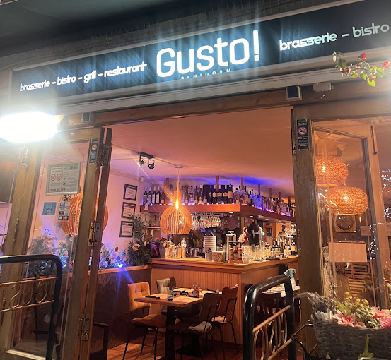 GUSTO Bar Bistro 15