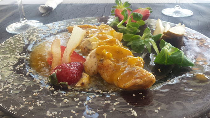 GUSTO Bar Bistro 6