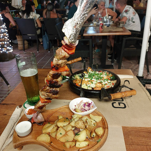 GUSTO Bar Bistro 7