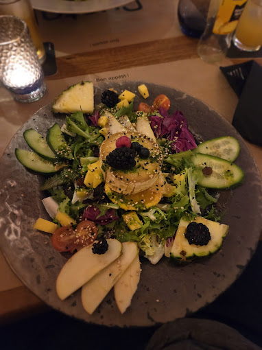 GUSTO Bar Bistro 9