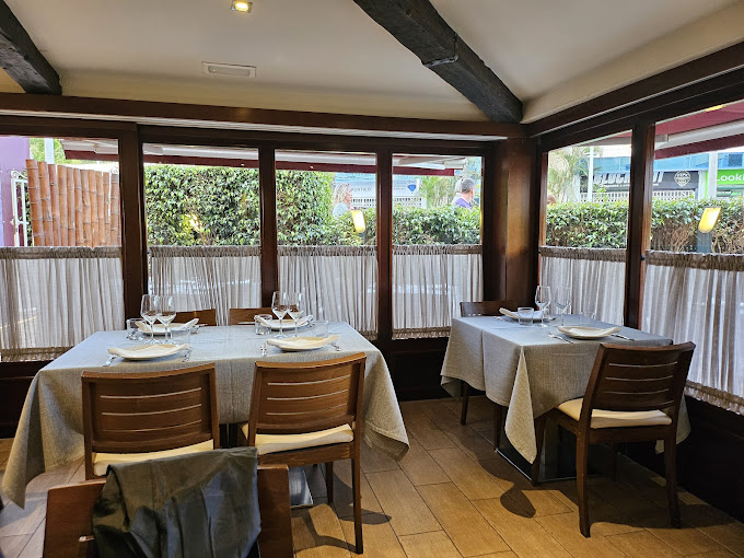 Va Bene Pizzeria 16
