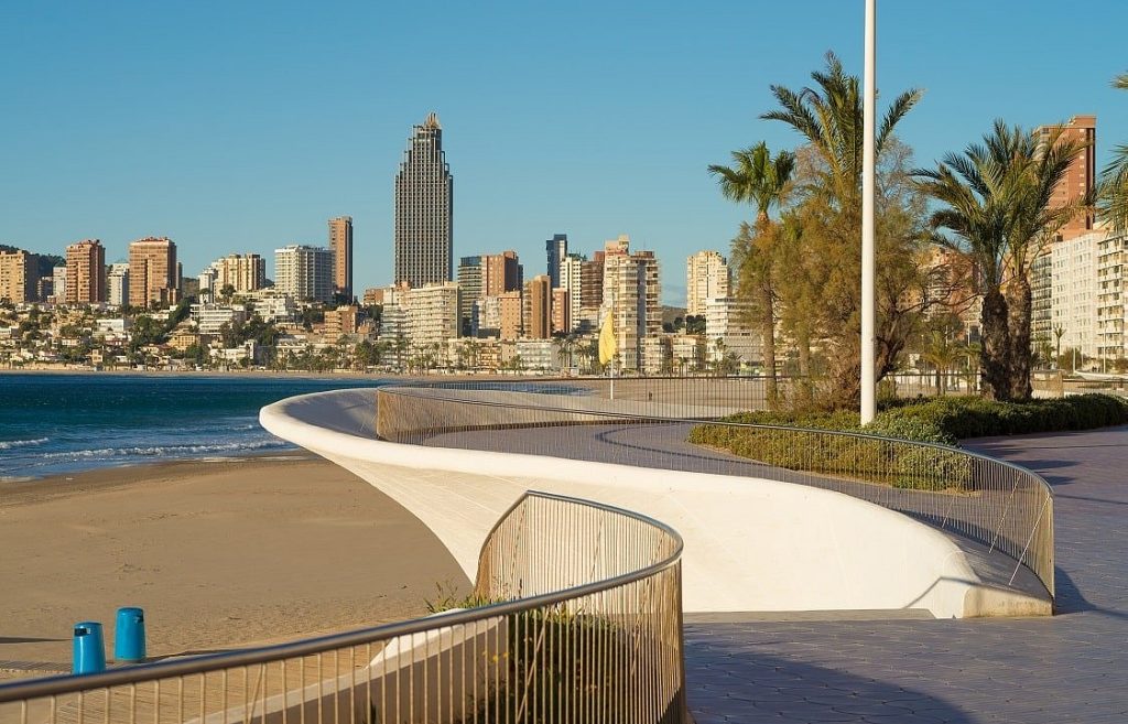 live in Poniente beach Benidorm
