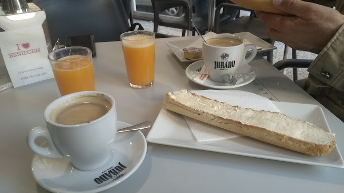 Cafeteria La Giralda 6