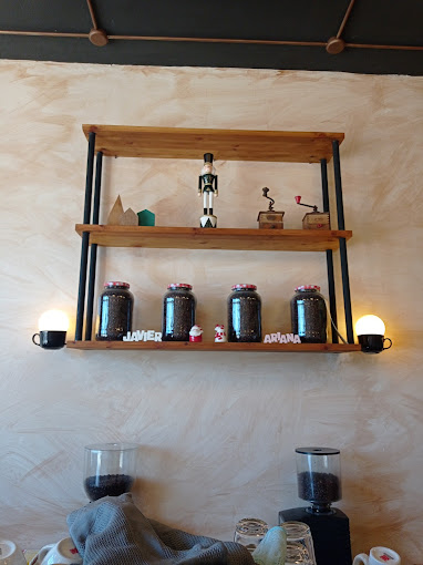 Linas Cafe 7