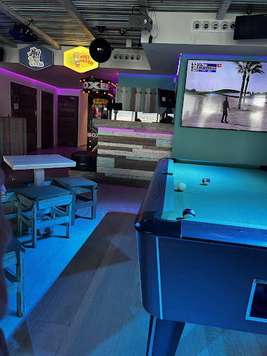 Tiki Town Beach Club 13