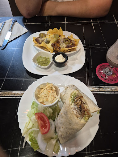 Big Ben Bistro Restaurant 16