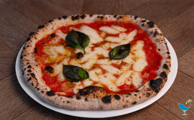 Pizzeria cocteleria Rione 13