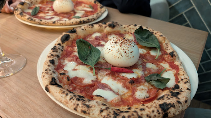 Pizzeria cocteleria Rione 6