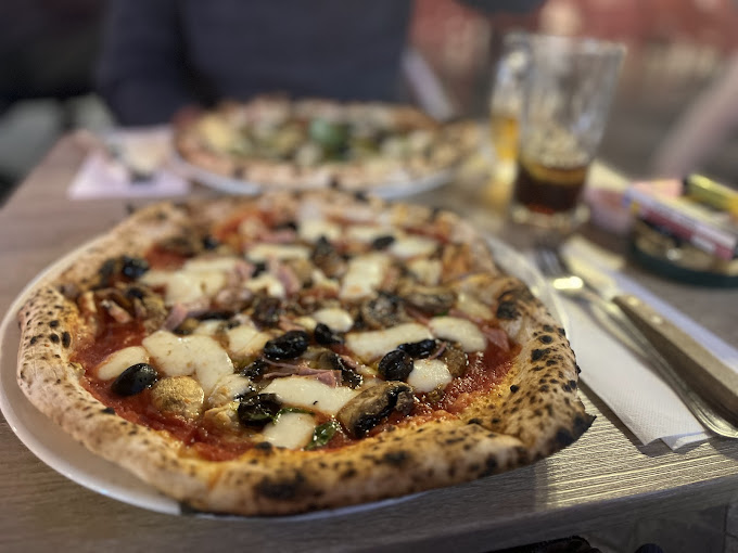 Pizzeria cocteleria Rione