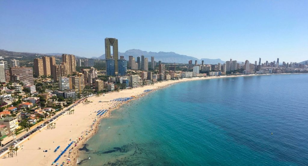 Why Finding Quiet Accommodation in Benidorm Is Harder Than Most Nomads Expect