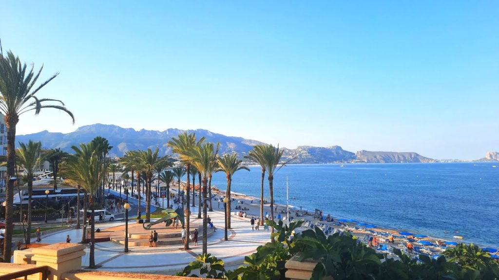 Best areas to stay in Albir