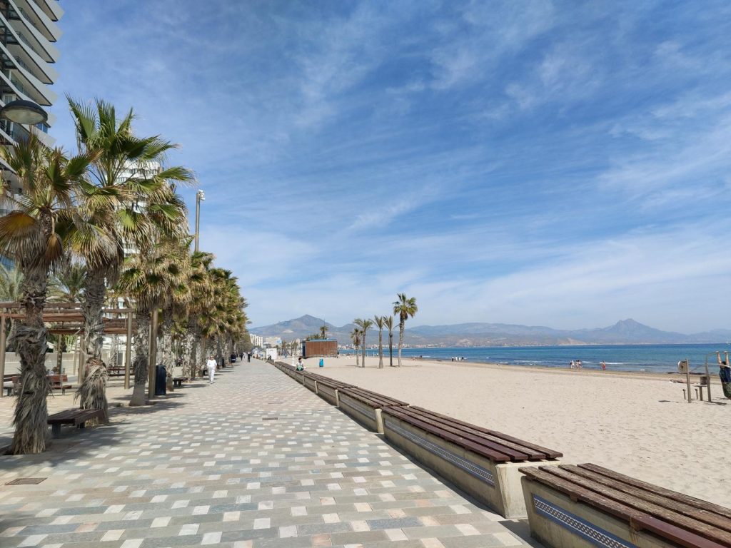 Best areas to stay in Playa de San Juan