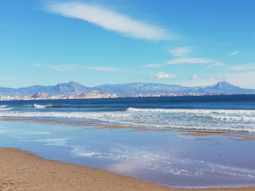 Why Gran Alacant works for digital nomads