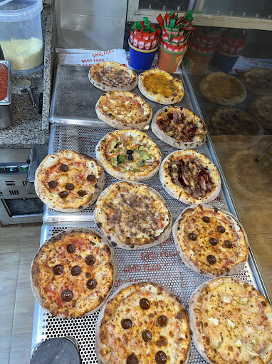 Costa Pizza 4