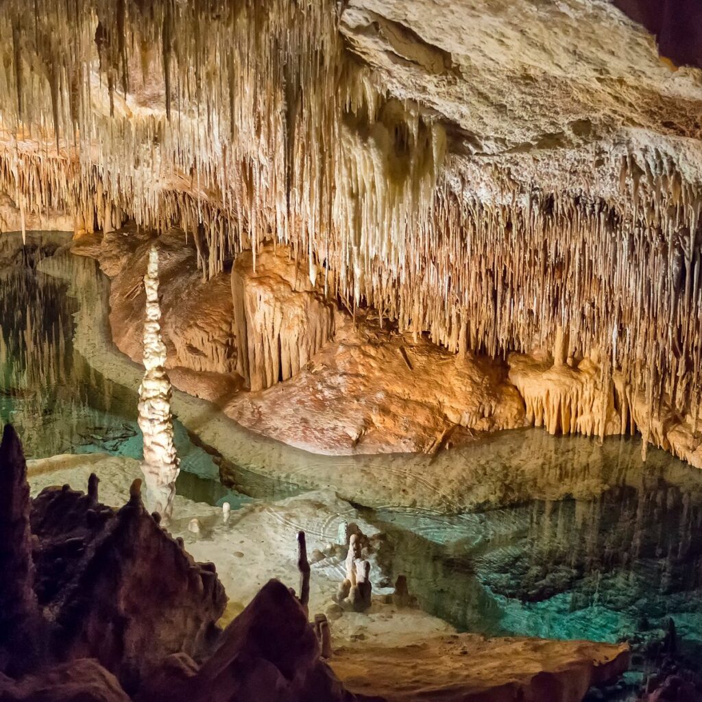 Canelobre Caves Busot