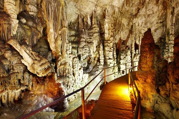 Canelobre Caves