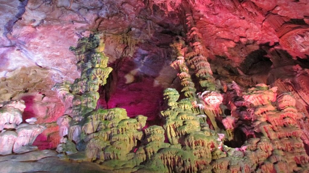 Cuevas del Canelobre