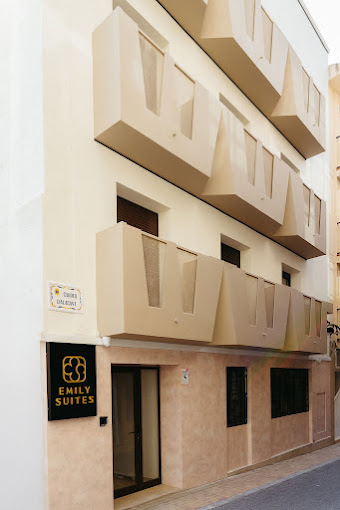 Emily Suites 2