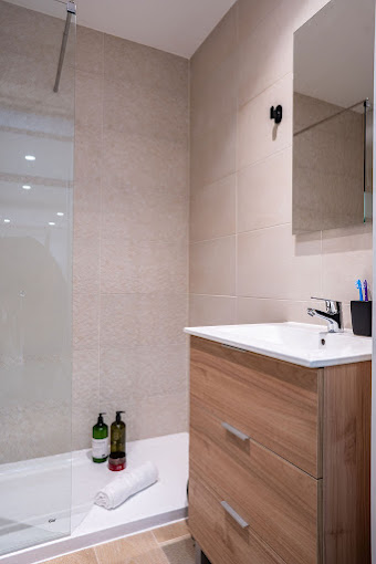 Emily Suites 3
