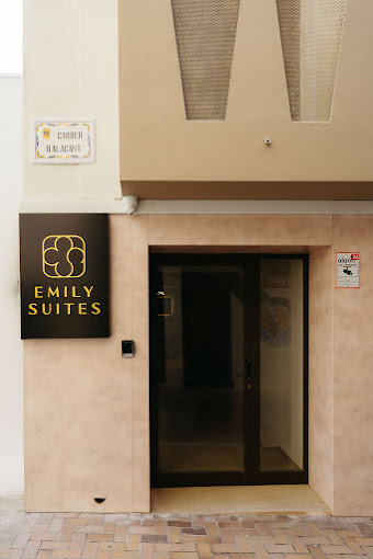 Emily Suites 4