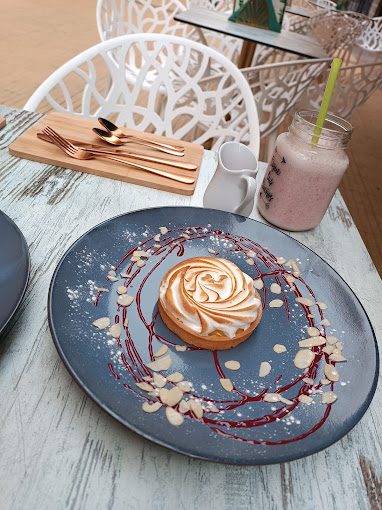 Goodday Cafe 10
